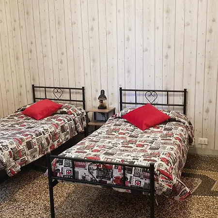 La Casa Di Bonnie & Clyde Apartment Genoa
